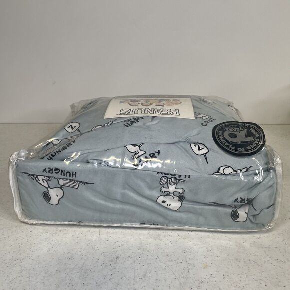 Peanuts Berkshire Snoopy Woodstock 4 Piece Grey Queen Sheet Set 70 years - Picture 3 of 3